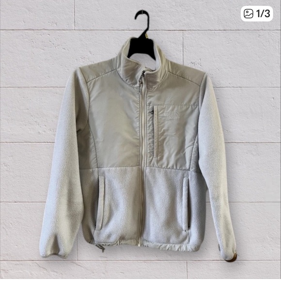 The North Face Women's Gray Fleece Jacket - Picture 4 of 4